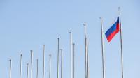 Rusland - flag - isoleret - himmel 1920x1080.jpg